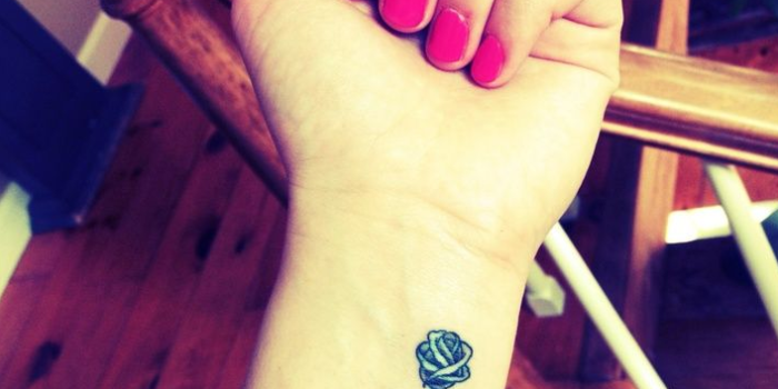 15 Flower Wrist Tattoos Ideas