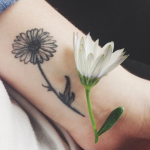 22 Daisy Tattoos