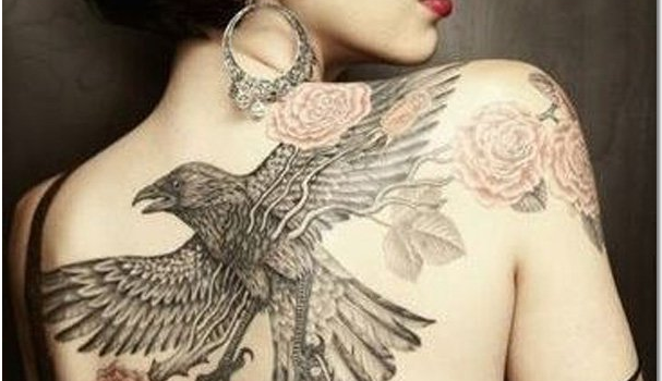 20 Inspiring Raven Tattoo Designs