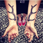 25 Attractive Hand Tattoos for Women